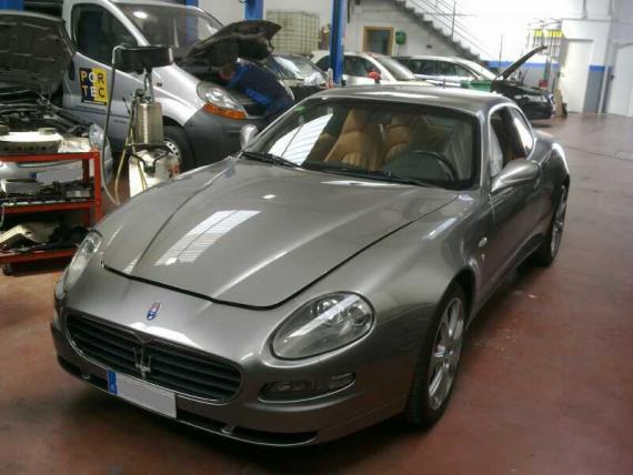 Taller de vehiculos, automoviles, coches, trabajamos con aseguradoras reparamos todo tipo desperfectos, ara��azo, golpes laterales, golpes frontales golpes traseros, lunas, ruedas, llantas, paralelos tambien tenemos todo tipo de accesorios antiguos o de nueva generacion nuestra especializacion son lad rover y ranger rover