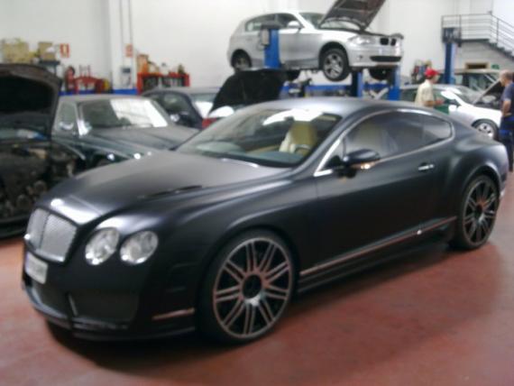 Taller de vehiculos, automoviles, coches, trabajamos con aseguradoras reparamos todo tipo desperfectos, ara��azo, golpes laterales, golpes frontales golpes traseros, lunas, ruedas, llantas, paralelos tambien tenemos todo tipo de accesorios antiguos o de nueva generacion nuestra especializacion son lad rover y ranger rover